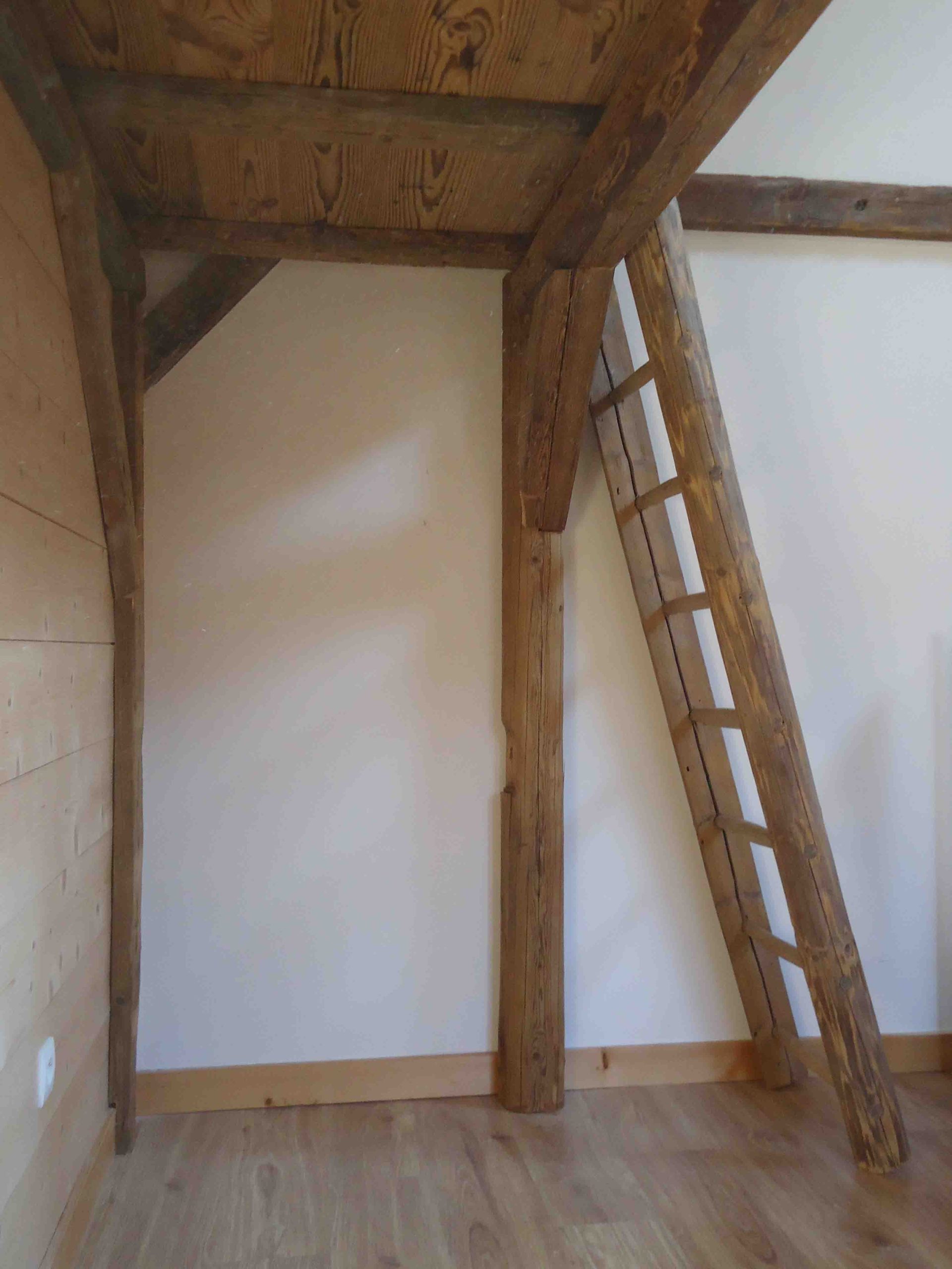 Mezzanine en vieux bois, atelier des Gets