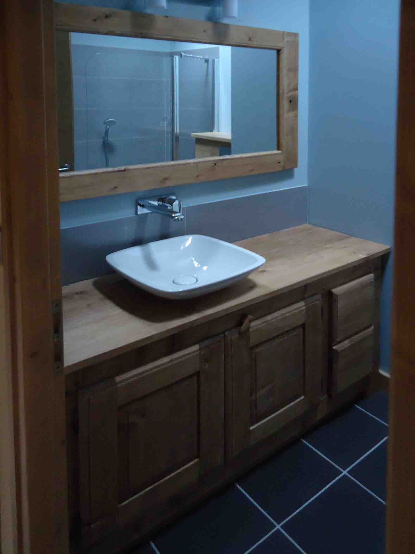 Meuble de Salle de Bain sur Mesure Les Gets