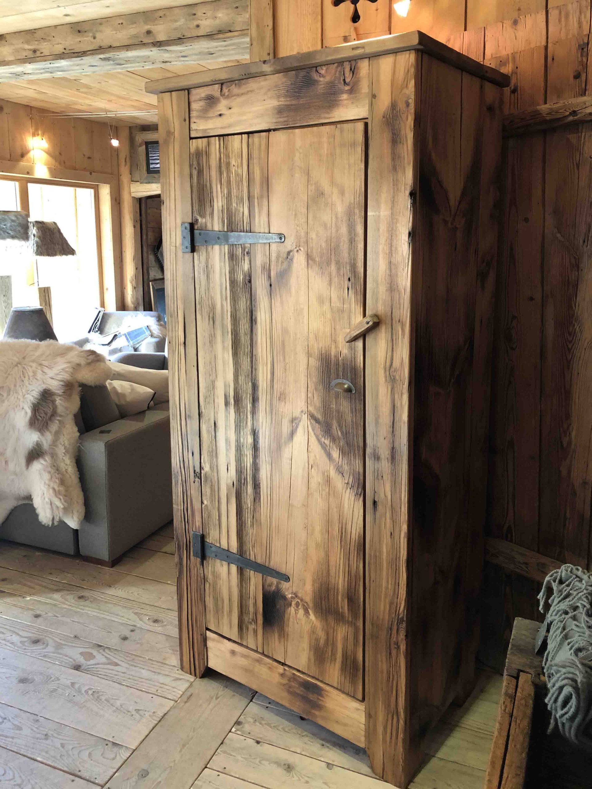 Meuble en vieux bois sur mesure, atelier des Gets