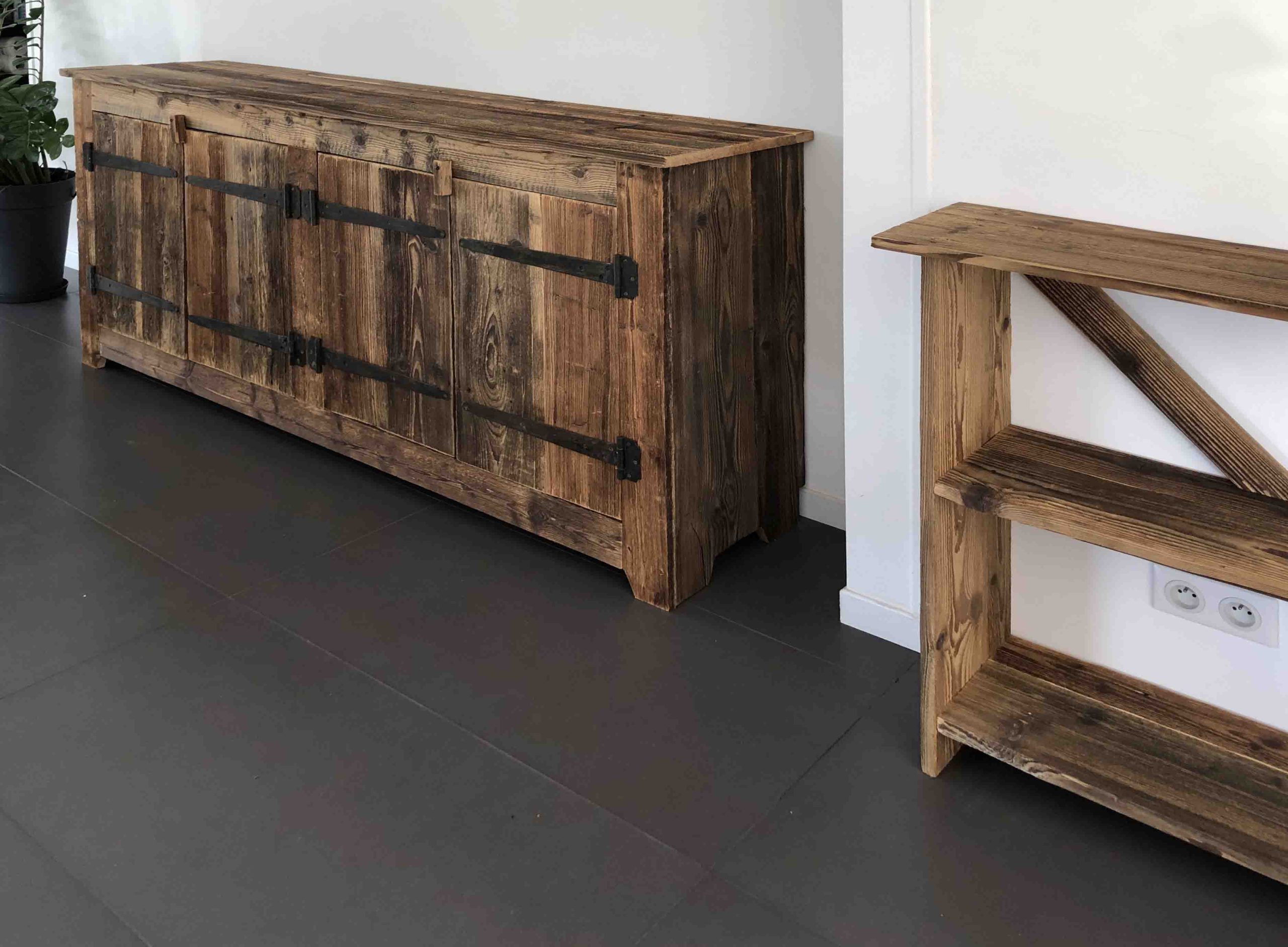 Meuble en vieux bois sur mesure, atelier des Gets